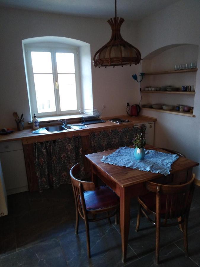 MirskGosciniec Kaszarnia Kamienne别墅 外观 照片