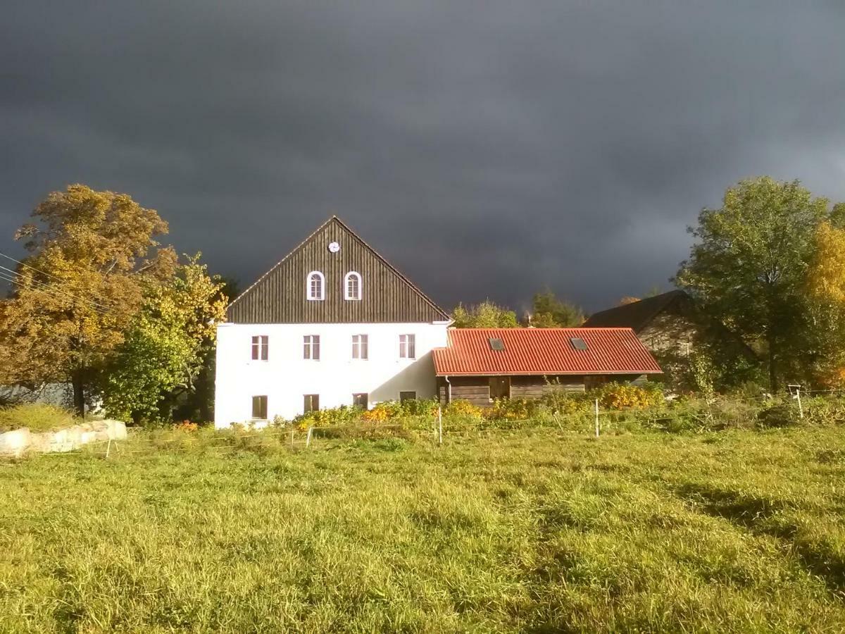 MirskGosciniec Kaszarnia Kamienne别墅 外观 照片